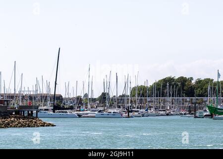 Wunderschöne Aufnahmen von der Marine in Portsmouth Stockfoto