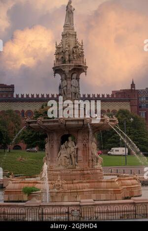 Doulton Fountain auf Glasgow Green. Glasgow Centre, Schottland. Stockfoto