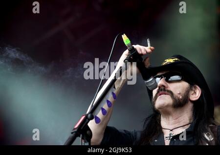 ROSKILDE 20100704 Ian 'Lemmy' Kilmister och Motorhead treten während des Roskilde Festival Sonntags in der Orange Scene auf. Foto: Pontus Lundahl / SCANPIX / kod 10050 Stockfoto