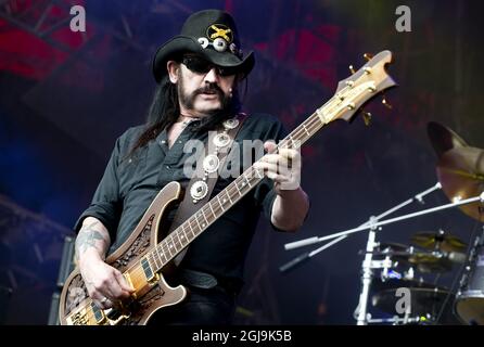 ROSKILDE 20100704 Ian 'Lemmy' Kilmister och Motorhead treten während des Roskilde Festival Sonntags in der Orange Scene auf. Foto: Pontus Lundahl / SCANPIX / kod 10050 Stockfoto