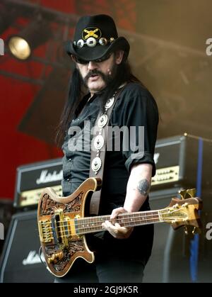 ROSKILDE 20100704 Ian 'Lemmy' Kilmister och Motorhead treten während des Roskilde Festival Sonntags in der Orange Scene auf. Foto: Pontus Lundahl / SCANPIX / kod 10050 Stockfoto