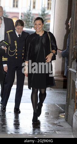 STOCKHOLM 2016-01-27 Kronprinzessin Victoria kommt zur Verleihung von Stipendien der Micael Bindefeld Foundation in Erinnerung an den Holocaust an der Königlichen Oper in Stockholm. Foto: Anders Wiklund / TT / Kod 10040 Stockfoto