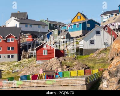 Die Stadt Uummannaq, nordwestlich von Grönland, liegt auf einer Insel im Uummannaq Fjordsystem. Stockfoto