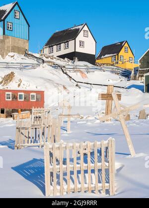 Stadt Uummannaq im Winter im Norden Grönlands, Dänemark. Stockfoto