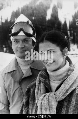 LECH 1979 Kung Carl Gustaf och drottning Silvia pa vintersemester i Osterikiska Lech 1979. Drottning Silvia tar det lugnt med skidakningen detta ar eftersom hon vantar sitt andra Barn, prins Carl Philip som foddes senare pa varen. Foto SCANPIX Code 20360 COPYRIGHT SCANPIX ***ARKIVBild*** der schwedische König Carl XVI Gustaf feiert am 30. April 2016 seinen 70. Geburtstag. Stockfoto