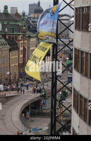 STOCKHOLM 2016-04-27 in Stockholm, Schweden, am 27. April 2016 protestieren deutsche Aktivisten gegen die Kohlebergwerke des schwedischen Unternehmens VattenfallÃ‚Â´s Deutschland. Foto Leif Blom / TT-Bild Code 50080 Umweltverschmutzung, Protest, Demonstration, Demonstranten, Industrie, Politik, Wirtschaft Stockfoto