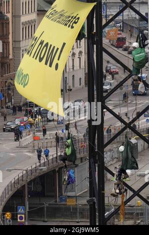 STOCKHOLM 2016-04-27 in Stockholm, Schweden, am 27. April 2016 protestieren deutsche Aktivisten gegen die Kohlebergwerke des schwedischen Unternehmens VattenfallÃ‚Â´s Deutschland. Foto Leif Blom / TT-Bild Code 50080 Umweltverschmutzung, Protest, Demonstration, Demonstranten, Industrie, Politik, Wirtschaft, Stockfoto