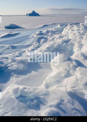 Ufer der gefrorenen Disko Bay im Winter, Westgrönland, Dänemark Stockfoto