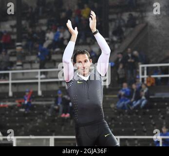 STOCKHOLM 2016-06-16 der Franzose Renaud Lavillenie reagiert auf den Stabhochsprung der Männer während der Bauhaus-Gala, die im Rahmen des IAAF Diamond League-Leichtathletiktreffens 2016 in Stockholm, Schweden, am 16. Juni 2016 stattfand. Foto: Maja Suslin / TT / Kod 10300 ** SCHWEDEN AUS ** Stockfoto