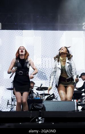 NORRKOPING 2016-07-02 Icona Pop, Caroline Hjelt och Aino Jawo auf der Bühne des Bravalla Festivals in Norrkoping, Schweden, 02. Juli 2016. Foto: Izabelle Nordfjell / TT Code 11460 Stockfoto