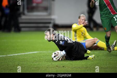 Bulgariens Torwart Vladislav Stoyanov in Aktion während der FIFA WM 2018-Qualifikationsgruppe A zwischen Schweden und Bulgarien in der Friends Arena in Stockholm am Montag, den 10. Oktober 2016. Foto Pontus Lundahl / TT / Code 10050 Stockfoto