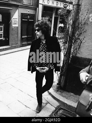 -FILE- US-Rocksänger und Dichter Bob Dylan in Stockholm, Schweden, letzte Aprilwoche 1966. Dylan gab im April 29 ein Konzert in der Konzerthalle in Stockholm. Foto Bjorn Larsson Ask / SCANPIX / kod 3022 BETALBILD Stockfoto