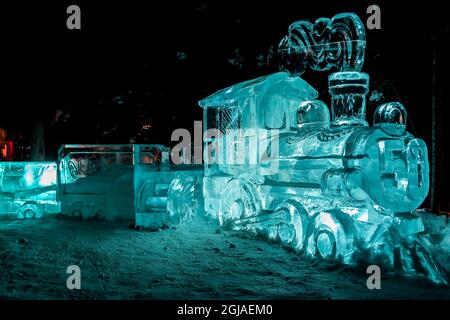 Grizzly Bear Ice Carving bei der Ice Art Championship, Fairbanks, Alaska, USA Stockfoto