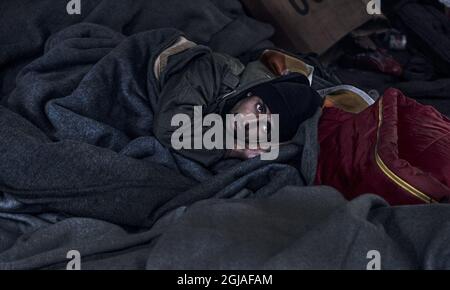 BELGRAD 2017-01-11 Flüchtlinge aus hauptsächlich Afghanistan und Pakistan in einem Flüchtlingslager in Belgrad, Serbien, 11. Januar 2017 Foto: Lars Pehrson / SVD / TT / Kod: 30152 ** OUT SWEDEN Stockfoto