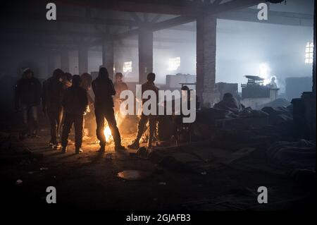 BELGRAD 2017-01-11 Flüchtlinge aus hauptsächlich Afghanistan und Pakistan in einem Flüchtlingslager in Belgrad, Serbien, 11. Januar 2017 Foto: Lars Pehrson / SVD / TT / Kod: 30152 ** OUT SWEDEN Stockfoto