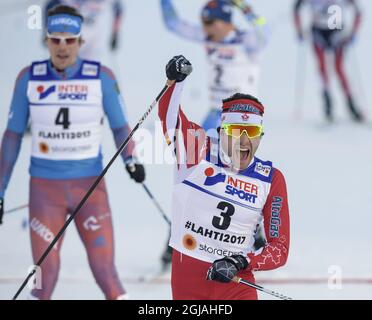 LAHTIS 2017-03-05 der Kanadier Alex Harvey feiert am 5. März 2017 den Gewinn des 50 km-Freistil-Massenstartwettbewerbs der Herren bei den FIS Nordischen Ski-Weltmeisterschaften in Lahti, Finnland. Foto anders Wiklund / TT / kod 10040 Stockfoto