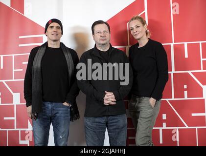 BENGTSFORS 2017-03-07 die US-Schauspieler Matt Dillon und Uma Thurman (rechts) und der dänische Regisseur Lars von Trier (Mitte) bei einem Pressegespräch über von Triers neuen Film „The House That Jack Built“ in Bengtsfors, Schweden, 7. März 2017. Foto: Bjorn Larsson Rosvall / TT / kod 9200 Stockfoto