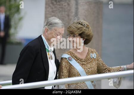 STOCKHOLM 2013-06-08 Prinzessin Desiree (Schwester des Königs) und Baron Niclas Silfverschiold bei der Hochzeit von Prinzessin Madeleine und Chris O´Neill Foto: Adam Ihse / SCANPIX / kod 9200 Stockfoto