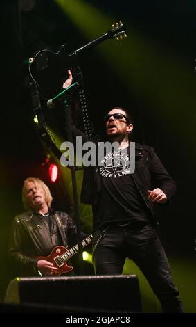 NORJE 20170607 Ricky Warwick und Scott Gorham von den Black Star Riders spielen am Mittwoch am ersten Tag des „Sweden Rock Festivals“ in Norje Schweden. Foto: Fredrik Sandberg / TT / kod 10080 swedenrock2017 Stockfoto