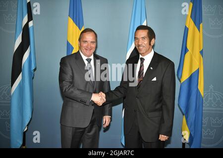 STOCKHOLM 20170619 der schwedische Premierminister Stefan Lofven empfing am Montag, den 19. Juni 2017, den Präsidenten Botswanas, Ian Seretse Khama (R), im Regierungsgebäude Rosenbad. Foto Vilhelm Stokstad / TT kod 11370 Stockfoto