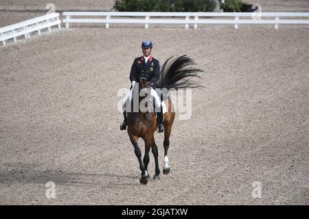 GÖTEBORG 20170826 Carl Hester, UK, auf Nip Tuck während des letzten Einzeldressurwettbewerbs während der Longines FEI Europameisterschaft im Ullevi Stadion in Göteborg, Schweden, am 26. August 2017. Foto: Pontus Lundahl / TT / Code 10050 Stockfoto