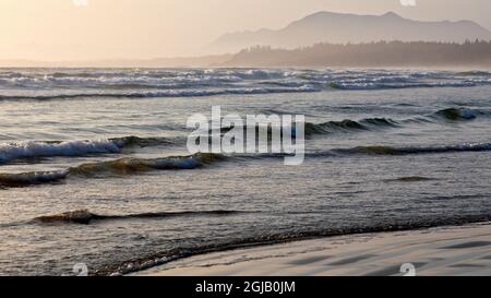 Sonnenuntergang im Wickaninnish Beach Pacific Rim National Park, British Columbia, Kanada. Stockfoto