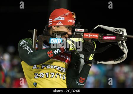 Arnd Peiffer aus Deutschland in Aktion während eines Trainings am Vorabend der IBU Biathlon-Weltcup-Premiere in Ostersund, Schweden, am 25. November 2017. Foto: Robert Henriksson / TT / Code 11393 Stockfoto