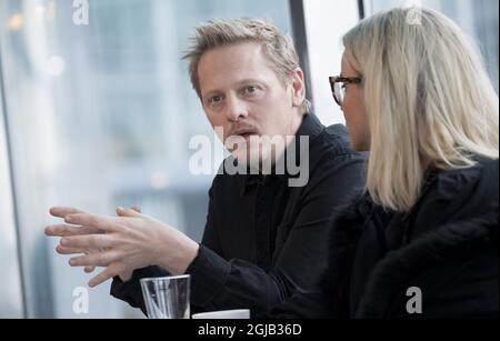 KOPENHAGEN 2017-12-06 der dänische Schauspieler Thure Lindhardt und die schwedische Schauspielerin Sofia Helin werden während eines Pressetreffens vor dem Beginn der vierten Staffel der dänisch-schwedischen TV-Serie 'Bron 4' (die Brücke) in Kopenhagen gesehen. Dänemark am Mittwoch. Foto: Johan Nilsson / TT / Kod 50090 Stockfoto
