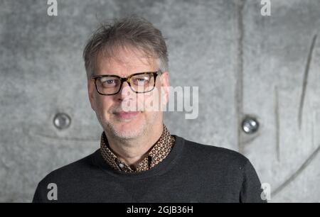 KOPENHAGEN 2017-12-06 der Schriftsteller Hans Rosenfeldt wird bei einem Pressegespräch vor dem Beginn der vierten Staffel der dänisch-schwedischen Fernsehserie „Bron 4“ (die Brücke) in Kopenhagen gesehen. Dänemark am Mittwoch. Foto: Johan Nilsson / TT / Kod 50090 Stockfoto