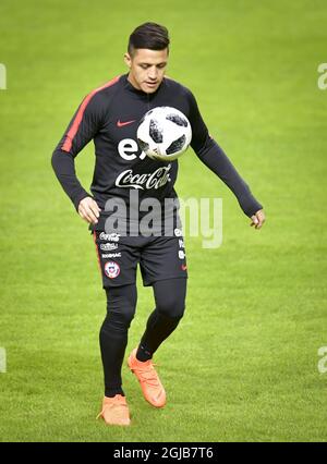 Chiles Nationalfußballspieler Alexis Sanchez in Aktion während eines Trainings in der Friends Arena in Stockholm, Schweden, am 23. März 2018. Chile trifft Schweden morgen, am 24. März, zu einem Freundschaftsspiel. Foto: Jonas Ekstromer / TT / Code 10030 Stockfoto