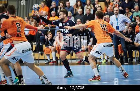 Flensburgs Thomas Mogensen (C) steht am 10 24. März 2018 in der Kristianstad Arena in Kristianstad, Schweden, während des EHF Champions League-Spiels der Männer von 16, dem ersten Handballspiel zwischen IFK Kristianstad und SG Flensburg-Handewitt, in der Kristianstad Arena, in Kristianstad, Schweden, auf. Poto: Andreas Hillergren / TT / 10600 Stockfoto