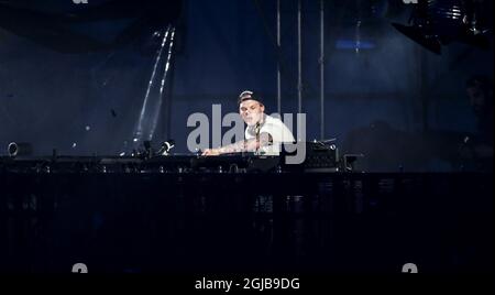 Ein Filebild vom 30. Mai 2015 von dem schwedischen Musiker, DJ, Remixer und Plattenproduzent Avicii (Tim Bergling), der beim Summerburst Musikfestival im Ullevi-Stadion in Göteborg, Schweden, auftrat. Am Freitag, dem 20. April 2018, wurde bestätigt, dass Avicii im Alter von 28 Jahren in Maskat, Oman, starb. Foto Bjorn Larsson Rosvall / TT / Code 9200 Stockfoto