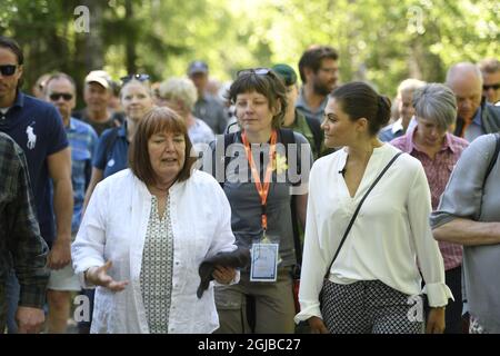 ULVO 20180525 Kronprinzessin Victoria wird am Freitag in Ulvon, Schweden, gesehen. Die Kronprinzessin ist in der Grafschaft Smaland, Schweden, für einen „Provinzspaziergang“. Foto Pontus Lundahl / TT kod 10050 Stockfoto