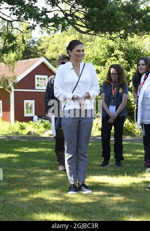 ULVO 20180525 Kronprinzessin Victoria wird am Freitag in Ulvon, Schweden, gesehen. Die Kronprinzessin ist in der Grafschaft Smaland, Schweden, für einen „Provinzspaziergang“. Foto Pontus Lundahl / TT kod 10050 Stockfoto