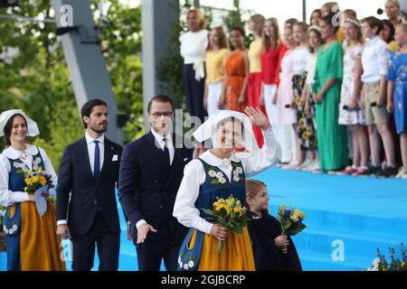 STOCKHOLM 20180606 Kronprinzessin Victoria, Prinzessin Estelle, Prinz Daniel, Prinzessin Sofia und Prinz Carl Philip verlassen den traditionellen Nationalfeiertag in Skansen in Stockholm. Foto: Soren Andersson / TT / Code 1037 Stockfoto