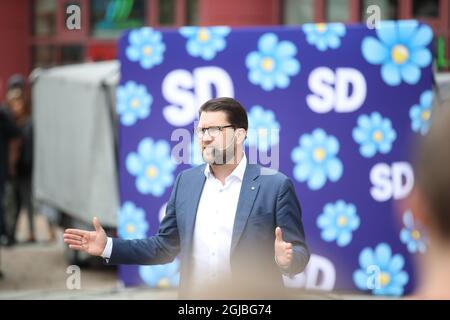 GÖTEBORG 2018-08-28 Jimmie Akesson, Vorsitzender der Schwedischen Demokraten, spricht während eines offenen Treffens am 28. August 2018 in Göteborg, Schweden. Demonstranten triadieren, um seine Rede zu unterbrechen. Schweden nimmt an den Parlamentswahlen am 9. September 2018 Teil. Foto: Adam Ihse / TT kod 9200 Stockfoto