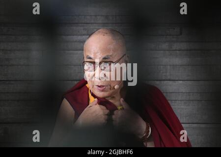 MALMÖ 2018-09-12 seine Heiligkeit der 14. Dalai Lama wird im September während einer Pressekonferenz in Malmö, Schweden, gesehen. 9, 2018. Dalai Lama ist in Schweden, um den Vortrag „die Kunst des Glücks und des Friedens“ zu halten. Foto: Johan Nilsson / TT / Kod 50090 Stockfoto