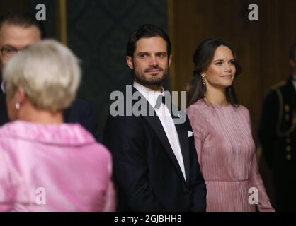 STOCKHOLM 20180914 Prinz Carl Philip und Prinzessin Sofia begrüßen die Gäste zum Schwedenessen im Königlichen Palast in Stockholm am 14. September 2018. Foto: Soren Andersson / TT / kod 1037 Stockfoto