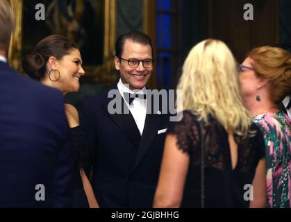 STOCKHOLM 20180914 Kronprinzessin Victoria und Prinz Daniel begrüßen die Gäste zum Schwedenessen im Königlichen Palast in Stockholm am 14. September 2018. Foto: Soren Andersson / TT / kod 1037 Stockfoto