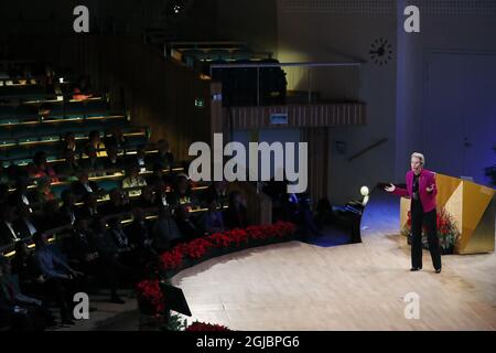 Die Nobelpreisträgerin für Chemie, Frances H. Arnold, spricht während ihrer Nobelvorlesung â€œInnovation von Evolution: Bringing New Chemistry to lifeâ€ an der Aula Magna, Stockholms University, Schweden 8. Dezember 2018 Foto: Christine Olsson / TT / kod 10430 Stockfoto