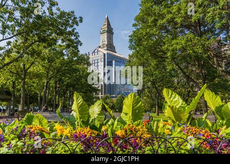 Panorama der Quincy Market mit dem Zollhaus Turmuhr, Boston, Massachusetts, USA Stockfoto