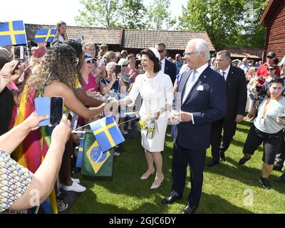 LUDVIKA 20190606 Schwedens König Carl XVI Gustaf und Königin Silvia nehmen an den Feierlichkeiten zum Nationalfeiertag im Gammelgarden in Ludvika, Dalarna, Teil. Das schwedische Königspaar besucht die Provinz Dalarna während des schwedischen Nationaltages. Foto: Ulf Palm / TT / Code 9110 Stockfoto