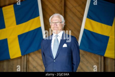 LUDVIKA 20190606 Schwedens König Carl XVI Gustaf und Königin Silvia nehmen an den Feierlichkeiten zum Nationalfeiertag im Gammelgarden in Ludvika, Dalarna, Teil. Das schwedische Königspaar besucht die Provinz Dalarna während des schwedischen Nationaltages. Foto: Ulf Palm / TT / Code 9110 Stockfoto