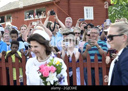 LUDVIKA 20190606 Schwedens König Carl XVI Gustaf und Königin Silvia nehmen an den Feierlichkeiten zum Nationalfeiertag im Gammelgarden in Ludvika, Dalarna, Teil. Das schwedische Königspaar besucht die Provinz Dalarna während des schwedischen Nationaltages. Foto: Ulf Palm / TT / Code 9110 Stockfoto