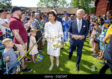 LUDVIKA 20190606 Schwedens König Carl XVI Gustaf und Königin Silvia nehmen an den Feierlichkeiten zum Nationalfeiertag im Gammelgarden in Ludvika, Dalarna, Teil. Das schwedische Königspaar besucht die Provinz Dalarna während des schwedischen Nationaltages. Foto: Ulf Palm / TT / Code 9110 Stockfoto