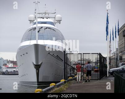 Die Yacht mit dem Namen „YAS“ wird am Mittwoch, den 31. Juli 2019, im Hafen von Göteborg, Schweden, in Schach gesehen. Das Schiff, im Besitz der Emirati Royal Hamdan bin Zayed bin Sultan Al-Nayhan, ist ein ehemaliges holländisches Kriegsschiff, das zu einer Luxusyacht umgebaut wurde. Foto: Thomas Johansson / TT / Kod 9200 Stockfoto