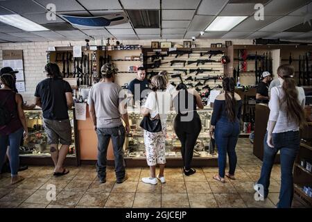 EL Paso 2019-08-08 seit dem tödlichen Walmart-Massenschuss am 3. August ist Gun Central eines der vielen Waffenlager, in denen die Kunden sehr viel zugenommen haben. (C) WIXTRÃ–M PETER / AFTONBLADET / TT * * * EXPRESSEN AUS * * * AFTONBLADET / 85326 Stockfoto