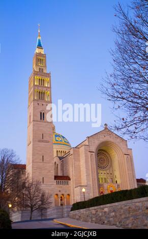Die Basilika des Nationalheiligtums der Unbefleckten Empfängnis in Washington, D. C., USA. Stockfoto