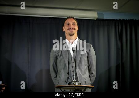 MalmÃ– 2019-10-08 der schwedische Fußballspieler Zlatan Ibrahimovic bei der Enthüllung einer riesigen Statue von ihm in seiner Geburtsstadt Malmo. Enthüllung der Zlatan Ibrahimovic Statue, Malmö, Schweden. Foto: Krister Hansson 2019-10-08 (c) HANSSON KRISTER / Aftonbladet / TT * * * EXPRESSEN AUS * * * AFTONBLADET / 3950 Stockfoto