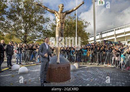 MalmÃ– 2019-10-08 der schwedische Fußballspieler Zlatan Ibrahimovic bei der Enthüllung einer riesigen Statue von ihm in seiner Geburtsstadt Malmo. Enthüllung der Zlatan Ibrahimovic Statue, Malmö, Schweden. Foto: Krister Hansson 2019-10-08 (c) HANSSON KRISTER / Aftonbladet / TT * * * EXPRESSEN AUS * * * AFTONBLADET / 3950 Stockfoto